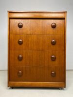 Exquisite Large Mid Century Teak Chest of Drawers by Elliot’s of Newbury - Image 5