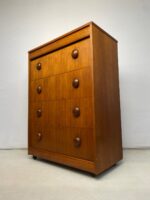 Exquisite Large Mid Century Teak Chest of Drawers by Elliot’s of Newbury - Image 4